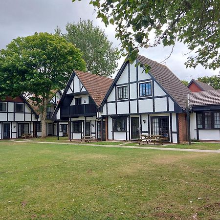 3.9. Tudor Court Hayle Exteriör bild